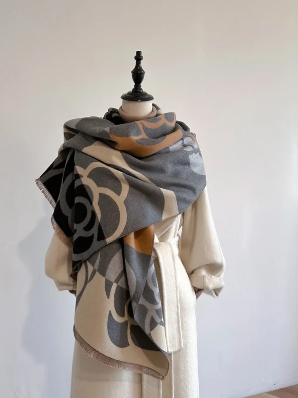 Ladies Luxury Cashmere Scarf - Image 4